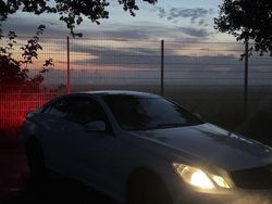 Weiß Gebraucht 2012 Mercedes E350 AMG line Coupé | 14.299 € (Etwas zu teuer)