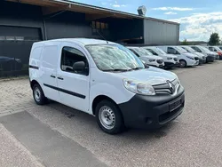 Weiß Gebraucht 2017 Renault Kangoo Van / Kleinbus | 8.310 € (Fairer Preis)