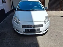 Weiß Gebraucht 2009 Fiat Punto Active Kleinwagen | 1.500 € (Guter Preis)