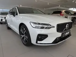 Weiß Gebraucht 2024 Volvo V60 Plus Kombi | 46.470 € (Teuer)