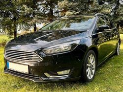 Andere farben Gebraucht 2015 Ford Focus Limousine | 4.000 € (Teuer)