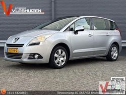 Grau Gebraucht 2011 Peugeot 5008 Van / Kleinbus | 2.350 € (Superpreis)