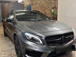 Grau Gebraucht 2014 Mercedes GLA45 AMG AMG SUV | 19.000 € (Etwas zu teuer)
