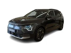 Grau Gebraucht 2023 Kia e-Niro Spirit SUV | 29.950 € (Fairer Preis)