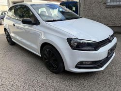 Weiß Gebraucht 2015 VW Polo Trendline Limousine | 6.900 € (Guter Preis)