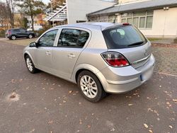 Silber Gebraucht 2009 Opel Astra Kleinwagen | 6.000 € (Teuer)