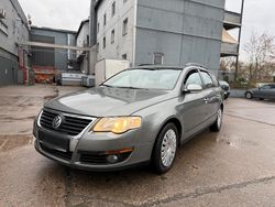 Grau Gebraucht 2005 VW Passat Kombi | 2.600 € (Fairer Preis)