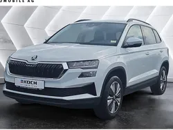 Weiß Gebraucht 2023 Skoda Karoq Ambition SUV | 26.980 € (Fairer Preis)