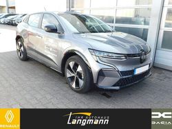 Grau Gebraucht 2022 Renault Megane E-Tech Equilibre Limousine | 19.990 € (Guter Preis)