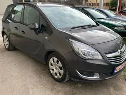 Grau Gebraucht 2015 Opel Meriva Edition Van / Kleinbus | 7.900 € (Guter Preis)