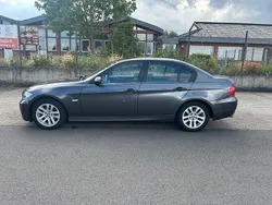 Grau Gebraucht 2005 BMW 320 Limousine | 2.700 € (Superpreis)
