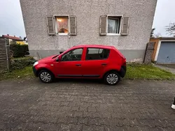 Rot Gebraucht 2007 Dacia Sandero Kleinwagen | 2.000 € (Fairer Preis)