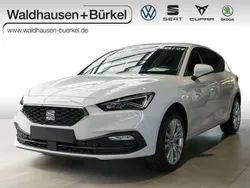 Weiß Neu 2024 Seat Leon Style Limousine | 28.999 € (Guter Preis)