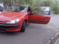 Rot Gebraucht 2000 Peugeot 206 Limousine | 1.000 € (Fairer Preis)