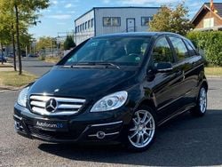Schwarz Gebraucht 2011 Mercedes B180 Van / Kleinbus | 4.999 € (Guter Preis)