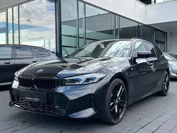 Schwarz Gebraucht 2023 BMW 330 M Sport Kombi | 42.890 € (Teuer)
