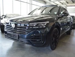 Blau Gebraucht 2019 VW Touareg R-line SUV | 38.780 € (Teuer)