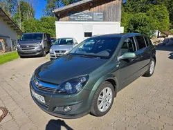 Grün Gebraucht 2009 Opel Astra Innovation Limousine | 7.990 €