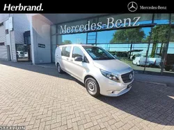 Silber Gebraucht 2022 Mercedes Vito Van / Kleinbus | 35.093 € (Etwas zu teuer)