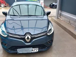 Grau Gebraucht 2016 Renault Clio IV LIMITED Deluxe Limousine | 10.200 € (Etwas zu teuer)