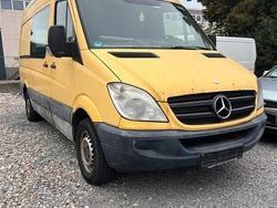 Gelb Gebraucht 2009 Mercedes Sprinter Van | 2.600 €