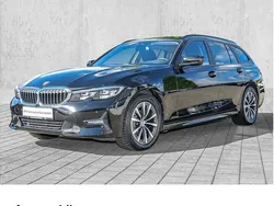 Schwarz Gebraucht 2022 BMW 318 Sport Line Kombi | 23.495 € (Guter Preis)