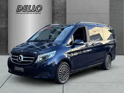 Cavansitblau metallic Gebraucht 2016 Mercedes V220 Avantgarde Van / Kleinbus | 34.990 € (Fairer Preis)