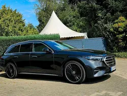 Grau Gebraucht 2024 Mercedes E300 Limousine | 64.900 € (Fairer Preis)