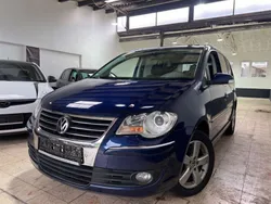 Blau Gebraucht 2008 VW Touran Highline Van / Kleinbus | 5.490 € (Fairer Preis)