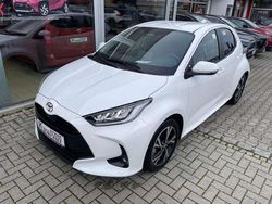 Schneeweiß Neu 2025 Toyota Yaris Hybrid Limousine | 23.790 € (Guter Preis)