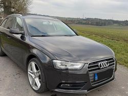 Grau Gebraucht 2012 Audi A4 Kombi | 9.399 € (Fairer Preis)