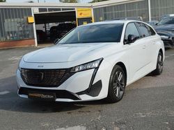 Weiß Gebraucht 2024 Peugeot 308 Allure Kombi | 17.900 €