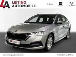 Silber Gebraucht 2024 Skoda Octavia Ambition Kombi | 33.345 € (Fairer Preis)