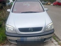 Silber Gebraucht 2001 Opel Zafira Van / Kleinbus | 999 €