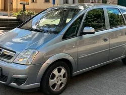 Silber Gebraucht 2006 Opel Meriva Van / Kleinbus | 2.555 € (Fairer Preis)