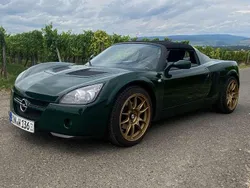 Grün Gebraucht 2002 Opel Speedster Cabrio | 25.000 €