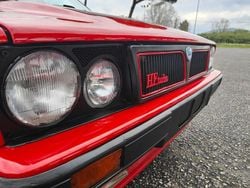 Rot Gebraucht 1991 Lancia Delta Kleinwagen | 12.500 €