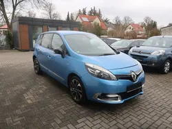 Blau Gebraucht 2015 Renault Scénic III Bose Edition Van / Kleinbus | 5.999 € (Superpreis)