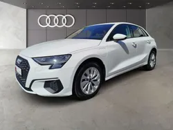 Weiß Gebraucht 2022 Audi A3 Sportback e-tron Limousine | 22.850 € (Fairer Preis)