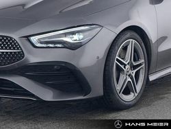 Grau Gebraucht 2024 Mercedes CLA220 Shooting Brake AMG line Kombi | 34.940 € (Fairer Preis)