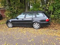 Schwarz Gebraucht 2004 BMW 318 Kombi | 690 € (Superpreis)