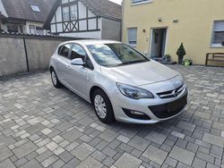 Silber Gebraucht 2012 Opel Astra Edition Limousine | 4.900 € (Fairer Preis)