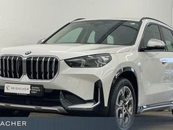 Weiß Gebraucht 2022 BMW X1 Luxury Line SUV | 34.870 € (Fairer Preis)