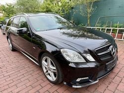 Schwarz Gebraucht 2011 Mercedes E350 AMG Kombi | 8.990 € (Guter Preis)
