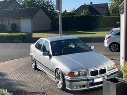 Silber Gebraucht 1996 BMW 323 M Sport Limousine | 12.900 € (Teuer)