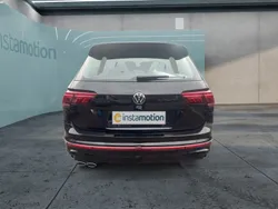 Schwarz Gebraucht 2023 VW Tiguan R SUV | 45.680 € (Fairer Preis)