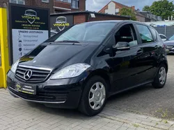 Kosmosschwarz metalliclack Gebraucht 2011 Mercedes A160 Kleinwagen | 4.800 € (Fairer Preis)