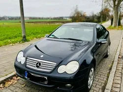 Schwarz Gebraucht 2003 Mercedes C180 Coupé | 2.000 € (Fairer Preis)