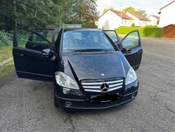 Schwarz Gebraucht 2011 Mercedes A180 Avantgarde Van / Kleinbus | 4.990 € (Fairer Preis)