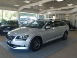 Silber Gebraucht 2020 Skoda Superb Kombi | 16.990 € (Fairer Preis)